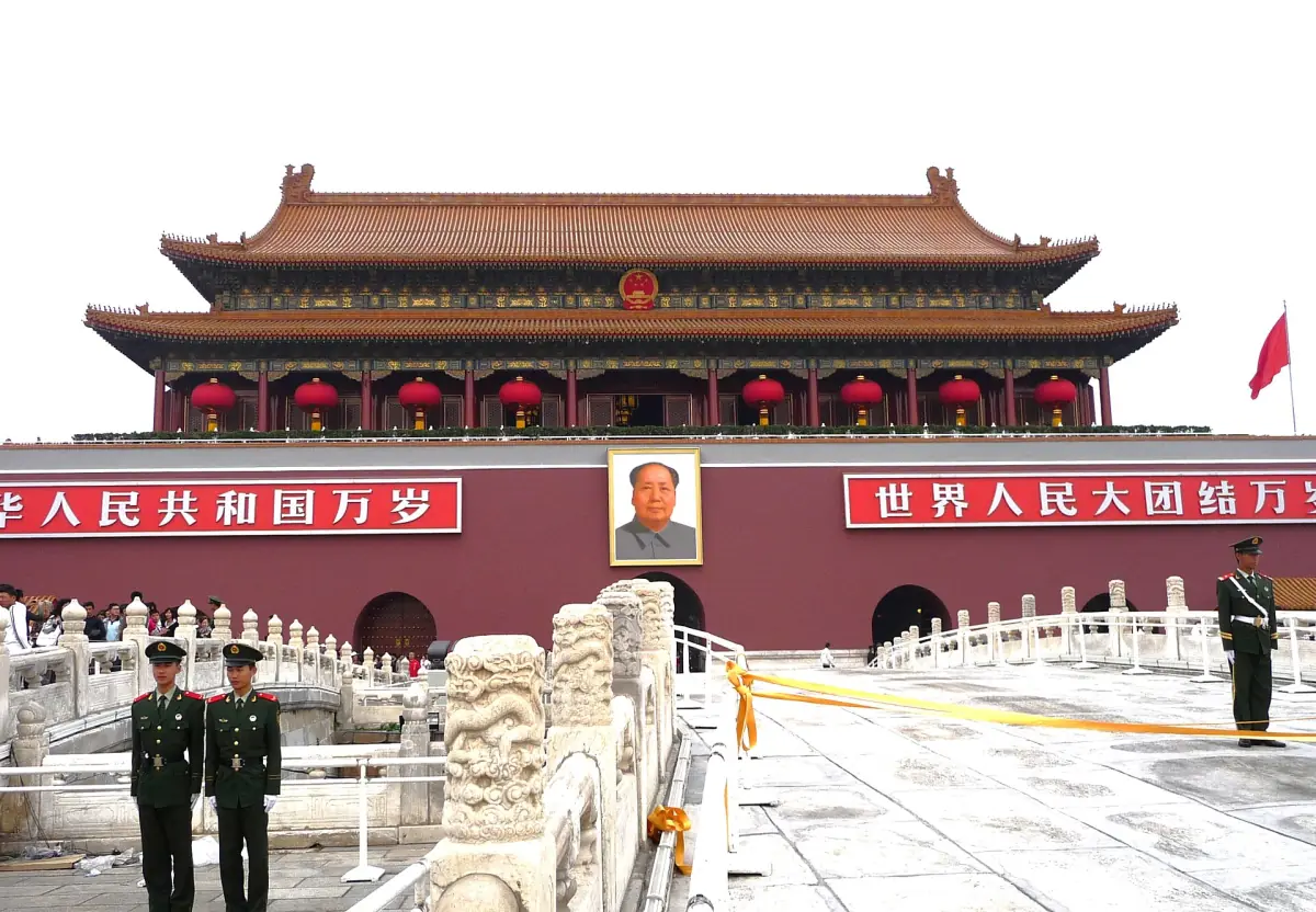 Das Tiananmen-Tor und die Goldwasserbrücken